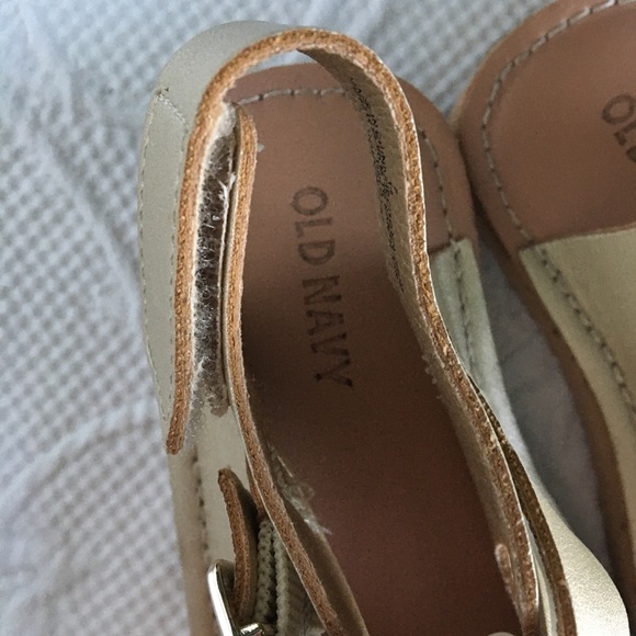 2 pairs toddler girls Velcro sandals size 7 - Picture 3 of 9